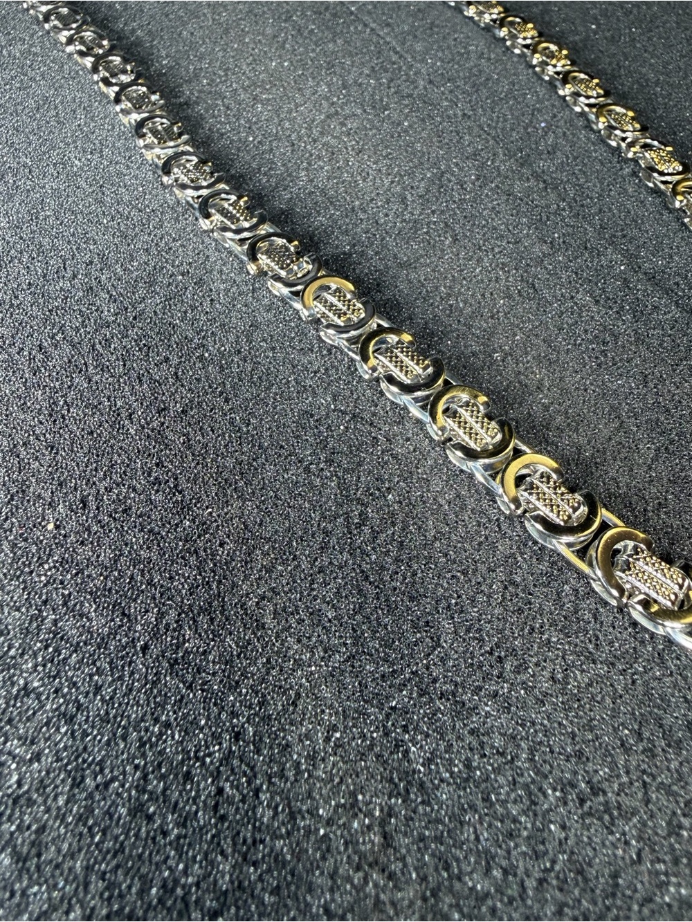 Gucci Link Chain Necklace - Silver - Picture 3 of 6
